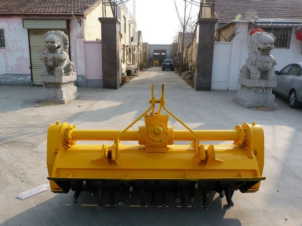 雙傳動(dòng)兩排鏈條拌和機(jī)（加強(qiáng)型）